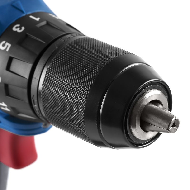 Дрель-шуруповерт Trigger 20111, бесщеточная, 2 аккумулятора Li-ion (2Ач), 18V, 13 мм, 72 Нм, кейс